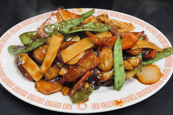 Order Roast Pork with Snow Peas food online from Szechuan Restaurant Cityview store, Fort Worth on bringmethat.com
