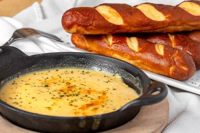 Order Soft Pretzels food online from Boombozz Taphouse store, Louisville on bringmethat.com