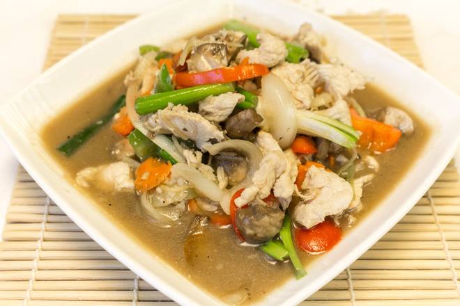 Order Fresh Chili food online from Thai Chili Cuisine store, Santa Clara on bringmethat.com