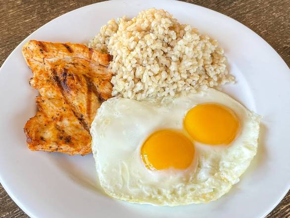Order Eggs Any Style w/Chicken food online from Hugo Restaurant store, Studio City on bringmethat.com
