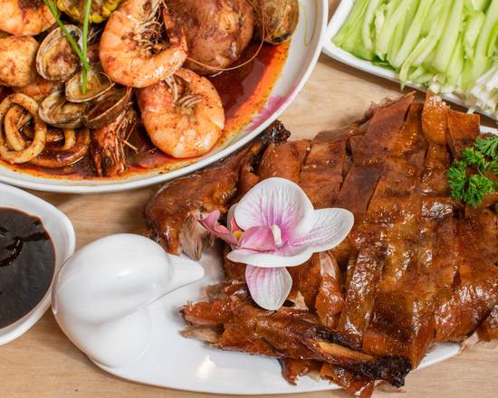 Order Peking Duck and Seafood food online from George's Hot Pot & BBQ store, Gaithersburg on bringmethat.com
