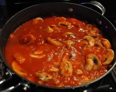 Order Rosso Fungi - Sauce  food online from Francescas Pasta Market & Empanadas store, Aspen on bringmethat.com