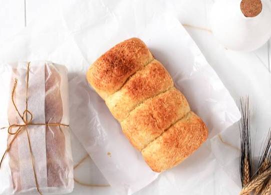 Order Cheesy Bread  food online from The Salad Dream store, Nashville on bringmethat.com