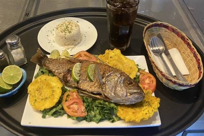 Order Pargo Frito with 3 sides + 1 Coca Cola Gratis food online from Medellin Restaurant store, Coconut Creek on bringmethat.com