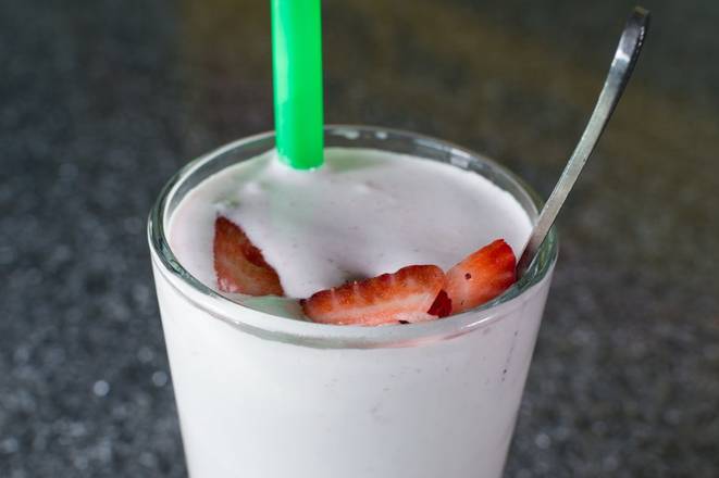 Order Strawberry Shake food online from Bad Mama's Chicken store, Columbia on bringmethat.com