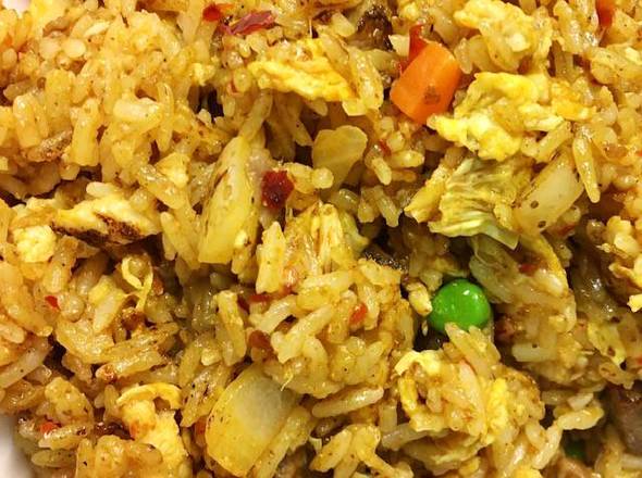 Order Curry Fried Rice food online from Mulan Asian Bistro East store, Memphis on bringmethat.com