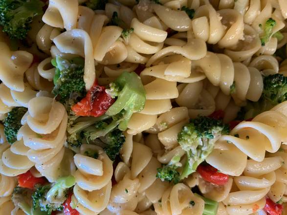 Order Pasta Broccoli Salad (1 LB) food online from Long Island Bagel Cafe store, Bellmore on bringmethat.com