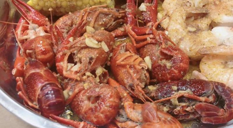 Order Crawfish (1 lb) food online from Cajun Crab Hut store, Saint Augustine on bringmethat.com