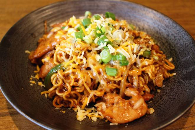 Order Cheesy Noodle on Fire  芝士炒面 food online from Taste store, Plantation on bringmethat.com