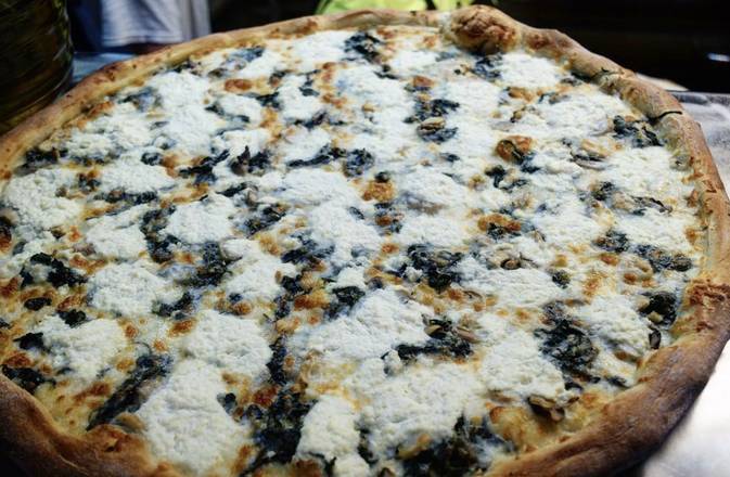 Order 19” Benny Blanco from the Bronx Pie food online from Biggie's Pizza store, Jacksonville Beach on bringmethat.com