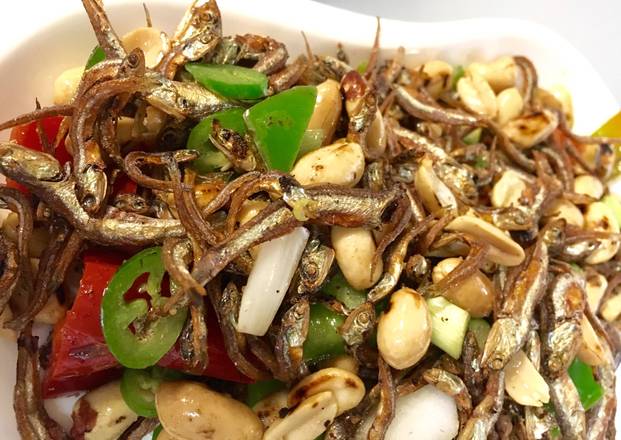 Order 8. Crispy Tiny Fish with Peanuts food online from Mulan Asian Bistro East store, Memphis on bringmethat.com
