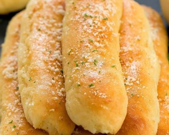 Order Breadsticks food online from Mama Mia Italian Cuisine store, Knoxville on bringmethat.com