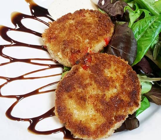 Order Dilworth Crab Cakes food online from Dilworth Neighborhood Grille store, Charlotte on bringmethat.com