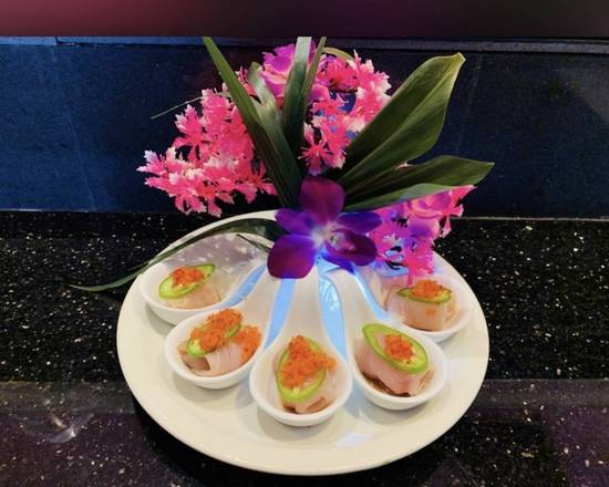 Order Yellowtail Jalapeno (5pcs) food online from Mika Sushi II store, Westminster on bringmethat.com