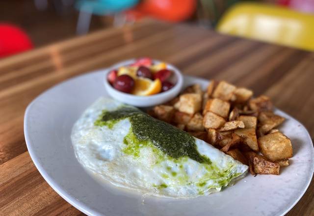 Order Eggwhite Omelet (V, GF) food online from Kerbey Lane Cafe store, Austin on bringmethat.com