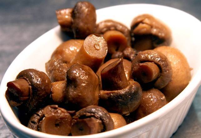 Order Sauteed Mushrooms food online from Harold Seltzer Steakhouse store, St. Petersburg on bringmethat.com