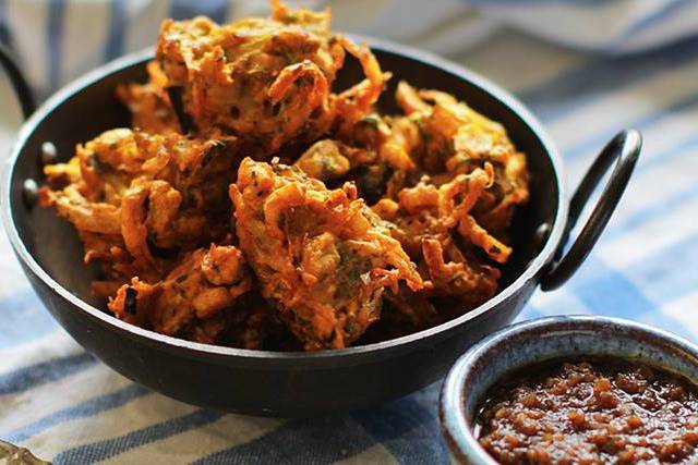 Order Vegetable Pakora   food online from Hadi Restaurant store, New York on bringmethat.com