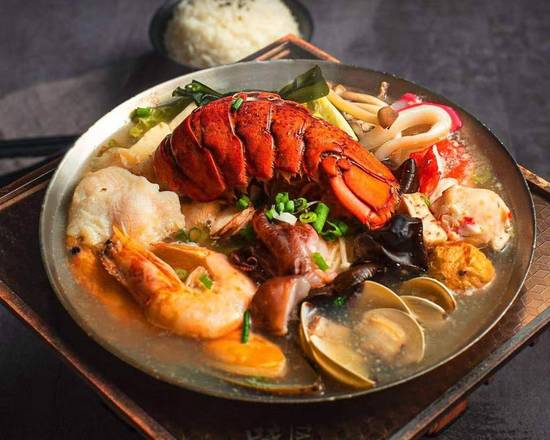 Order Seafood Hot Soup food online from Tasty Pot store, San Jose on bringmethat.com
