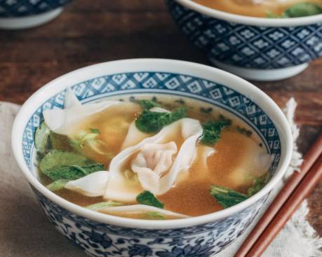 Order Wonton Soup food online from New Star Asian Bistro store, Mclean on bringmethat.com