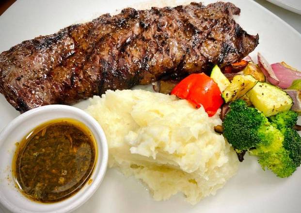 Order Grill Skirt Steak (10 oz) food online from Los Olivos Bistro store, Boca Raton on bringmethat.com