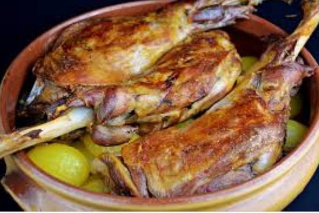 Order Cordero asado al horno con patatas food online from La Taberna De San Roman store, Doral on bringmethat.com