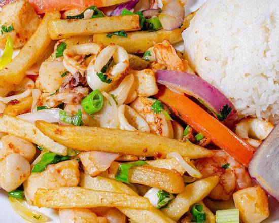 Order Saltado Mariscos food online from El Pollo Inka store, Hermosa Beach on bringmethat.com