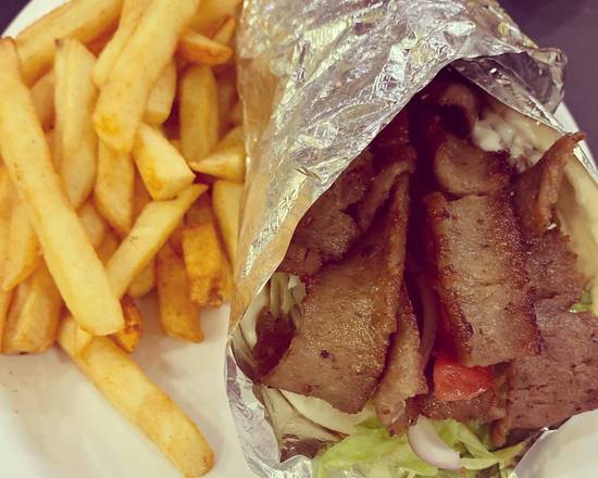 Order Gyro Sandwich food online from Shawarmania store, Mankato on bringmethat.com