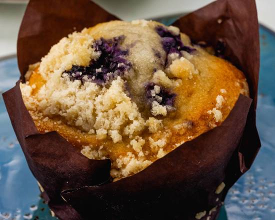 Order blueberry Muffin food online from Crema Gourmet Espresso Bar store, Miami on bringmethat.com