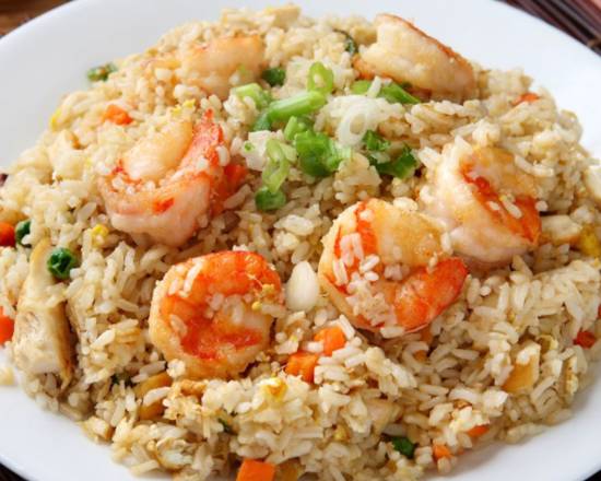 Order Thai Fried Rice food online from Satto Thai & Sushi Bar store, Atlanta on bringmethat.com