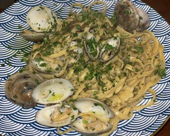 Order Linguini Clams food online from Caffe Di Mauro store, Miami Beach on bringmethat.com