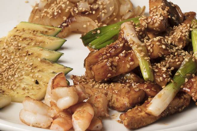 Order SPICY HIBACHI CHICKEN food online from Samurai store, Miami on bringmethat.com