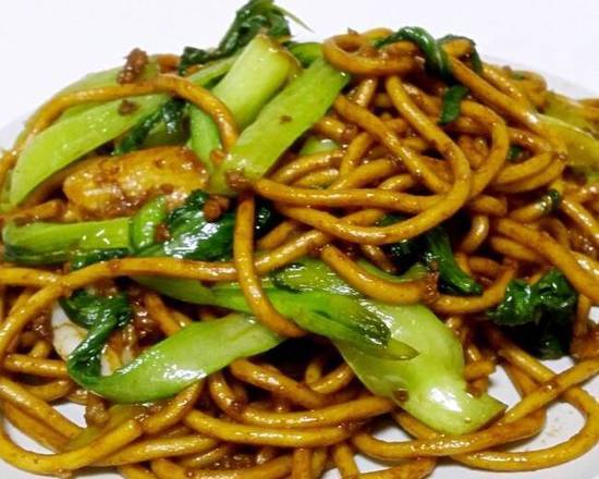 Order M1. Veggies Chow Mein (Vegan) 菜炒面 food online from Chopsticks Cuisine store, Seattle on bringmethat.com