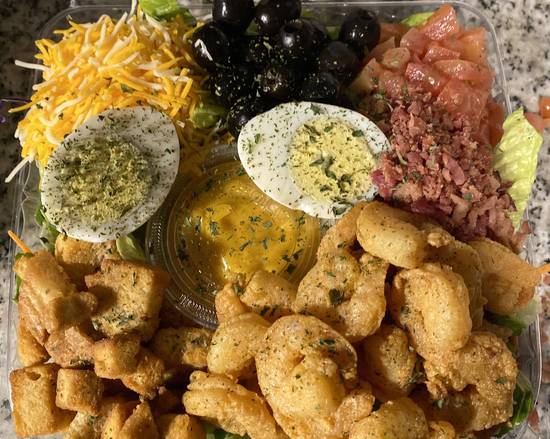 Order Fried Shrimp Salad food online from Da White House Food Truck store, New Orleans on bringmethat.com