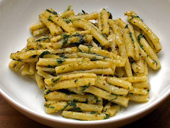 Order Casareccia al pesto food online from Spaghetto store, Davie on bringmethat.com