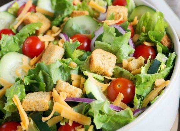Order Classic House Salad food online from Mr. Pizza store, Melbourne on bringmethat.com