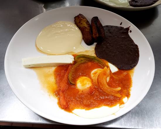 Order Huevos Rancheros Breakfast food online from El Metapaneco store, Los Angeles on bringmethat.com