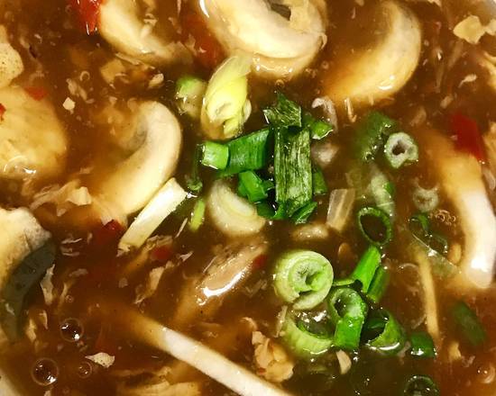 Order Hot and Sour Soup (16 oz) food online from Auntie Lee store, CHAMPAIGN on bringmethat.com