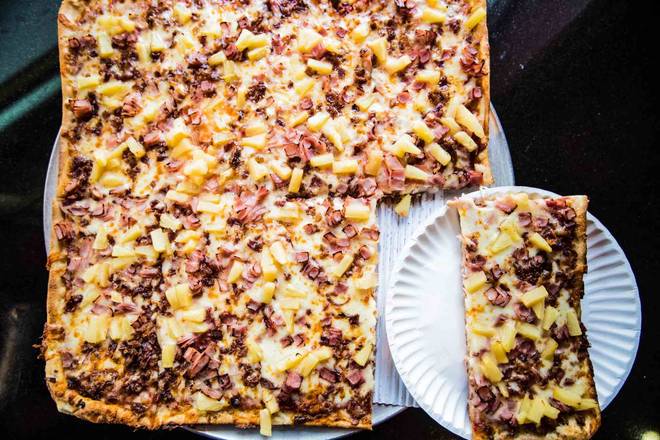 Order Hawaiian Pizza food online from Philly Style Pizza store, Philadelphia on bringmethat.com
