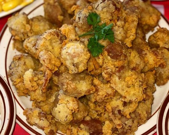 Order Gizzards food online from Dinah's Fried Chicken store, Glendale on bringmethat.com