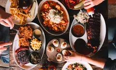 Gus’s BBQ (W Rinaldi St)
