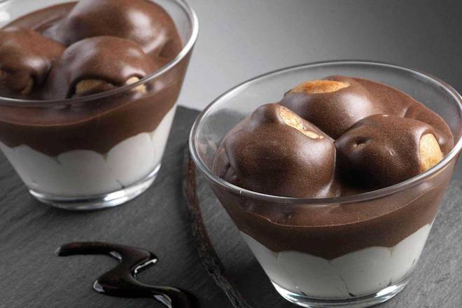 Order Profiterol food online from Europe Cafe & Grill store, Tenafly on bringmethat.com