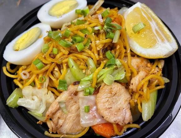 Order N.7 Canton Noodle food online from E & T Thai Food store, Lone Tree on bringmethat.com