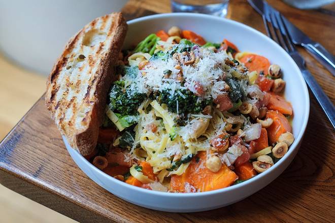 Order Linguine with Vegetables food online from Founding Farmers Tysons store, Providence on bringmethat.com