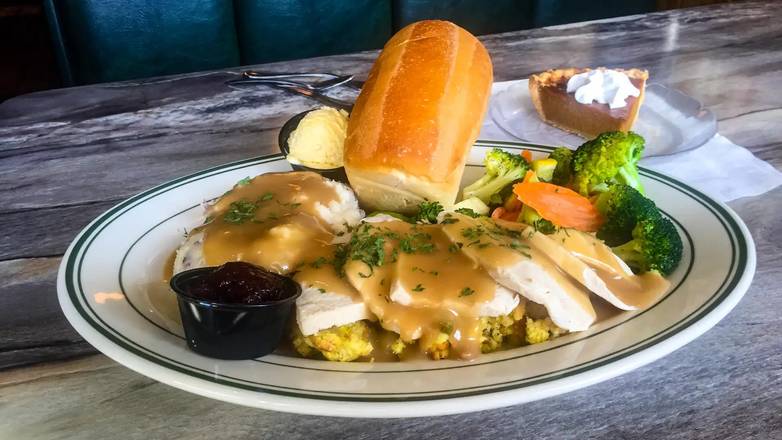 Order Roast Turkey Dinner food online from Lumberjacks store, Petaluma on bringmethat.com