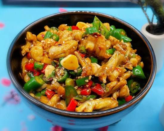 Order 蜀湘炭烤牛蛙️ ️️ Iron pot Bullfrog w/pepper sauce food online from Fashion Wok store, Sunnyvale on bringmethat.com