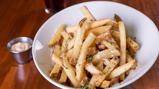 Order Side of  Garlic Parmesan Fries food online from Hops Supply Co store, Wilmington on bringmethat.com