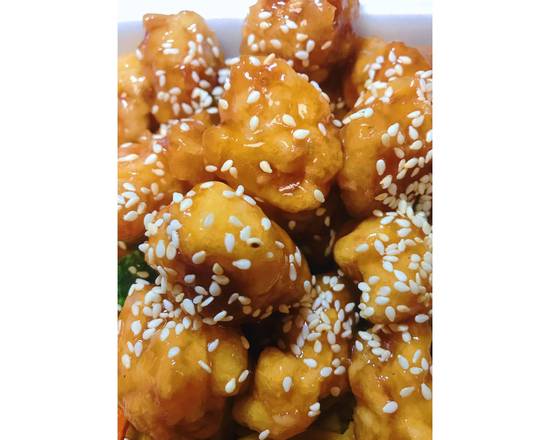 Order Sesame Chicken  food online from New Golden House store, Philadelphia on bringmethat.com