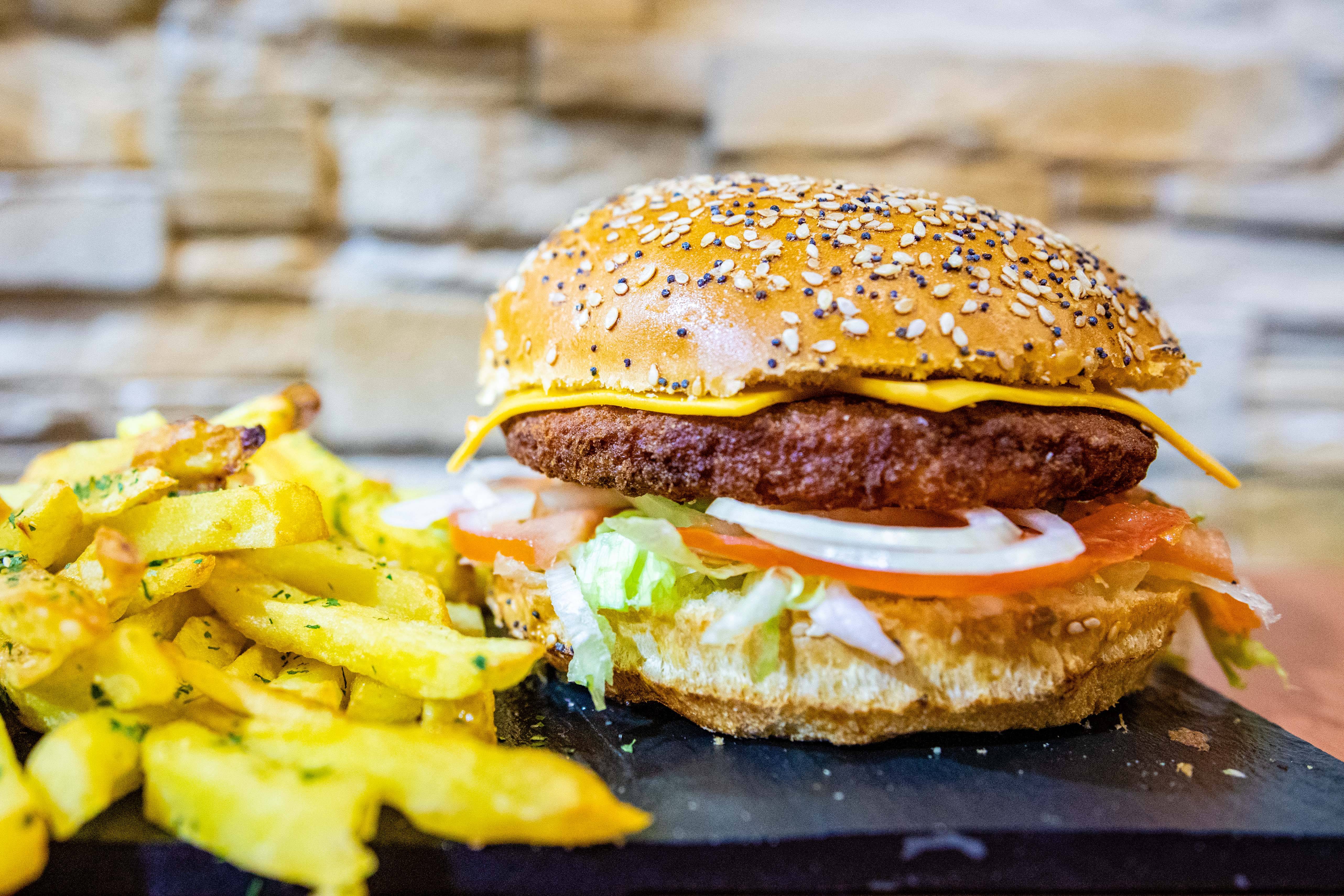 Giant burger 