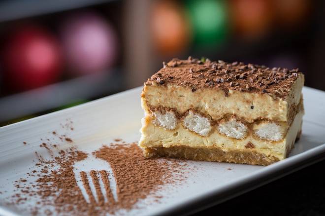 Order Classic Tiramisu food online from Pinstripes store, North Bethesda on bringmethat.com
