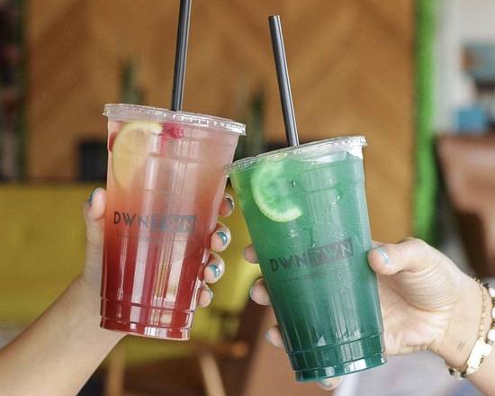 Order Strawberry-Nade Tea food online from Dwntwn Social store, Tampa on bringmethat.com